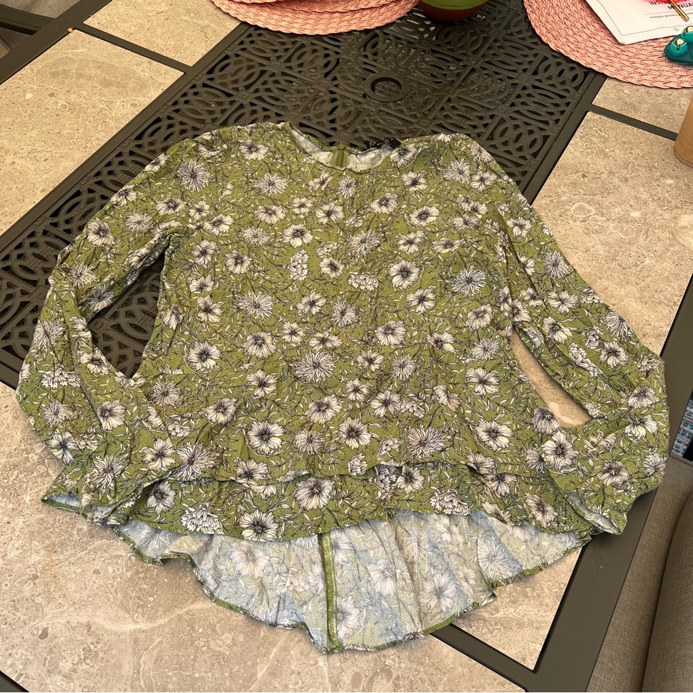 Zara women’s M blouse green floral